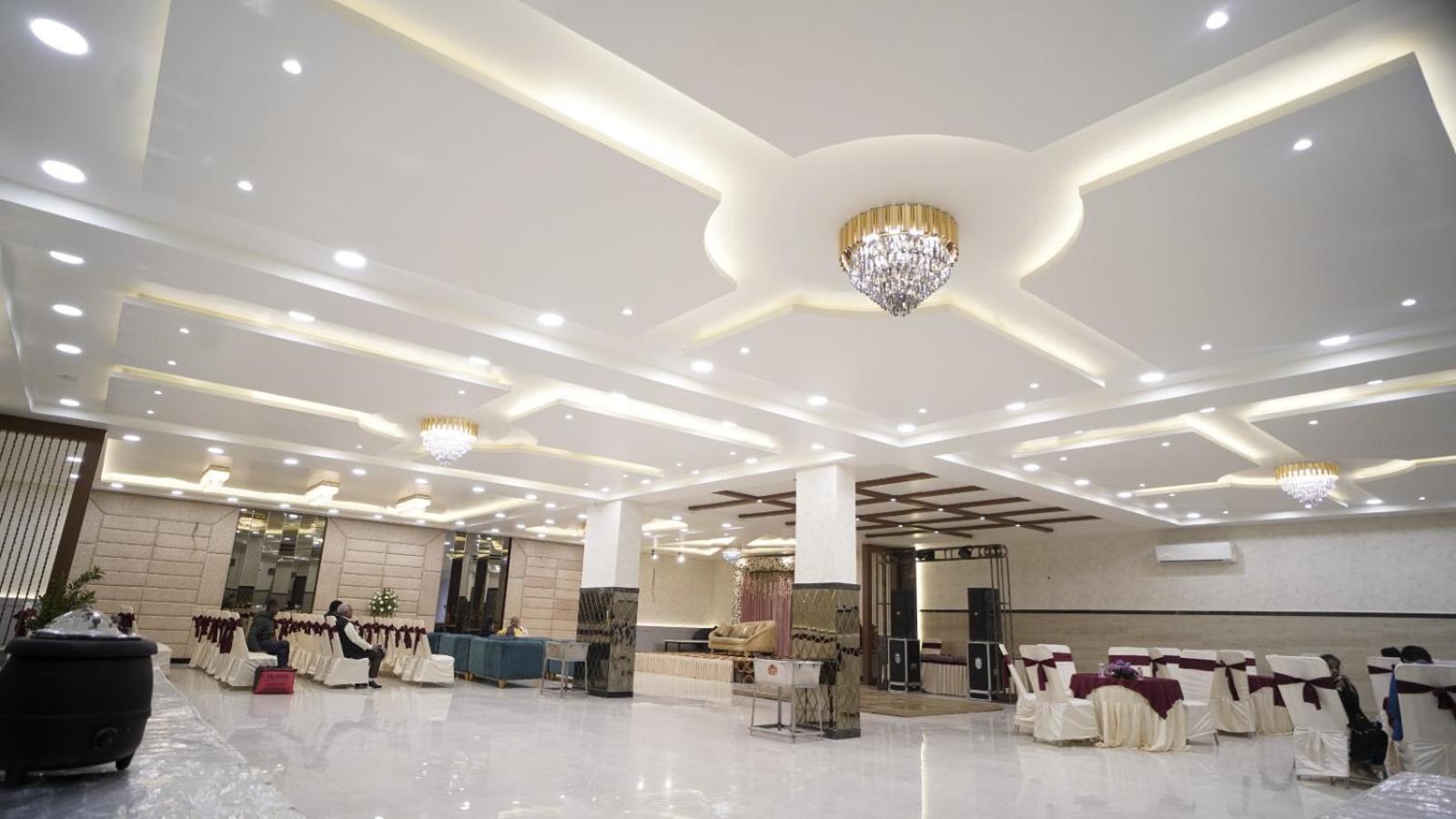 The Imperial Hotel And Convention Centre Kanpur Ngoại thất bức ảnh