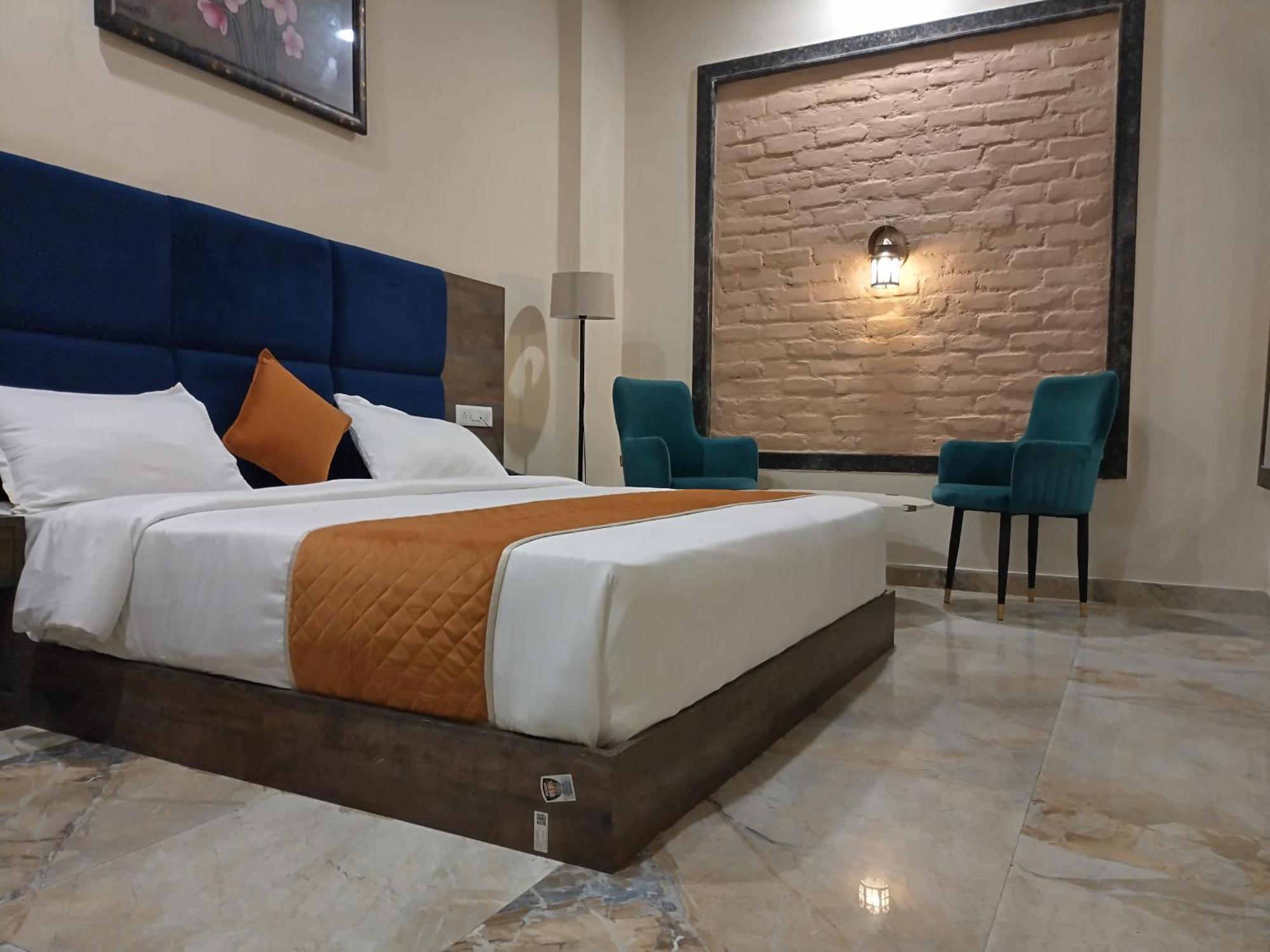 The Imperial Hotel And Convention Centre Kanpur Ngoại thất bức ảnh