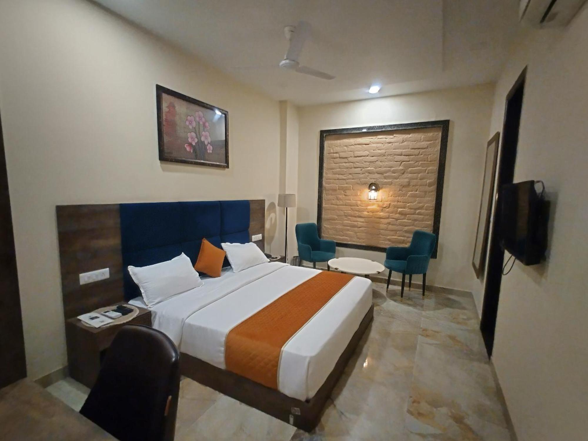 The Imperial Hotel And Convention Centre Kanpur Ngoại thất bức ảnh