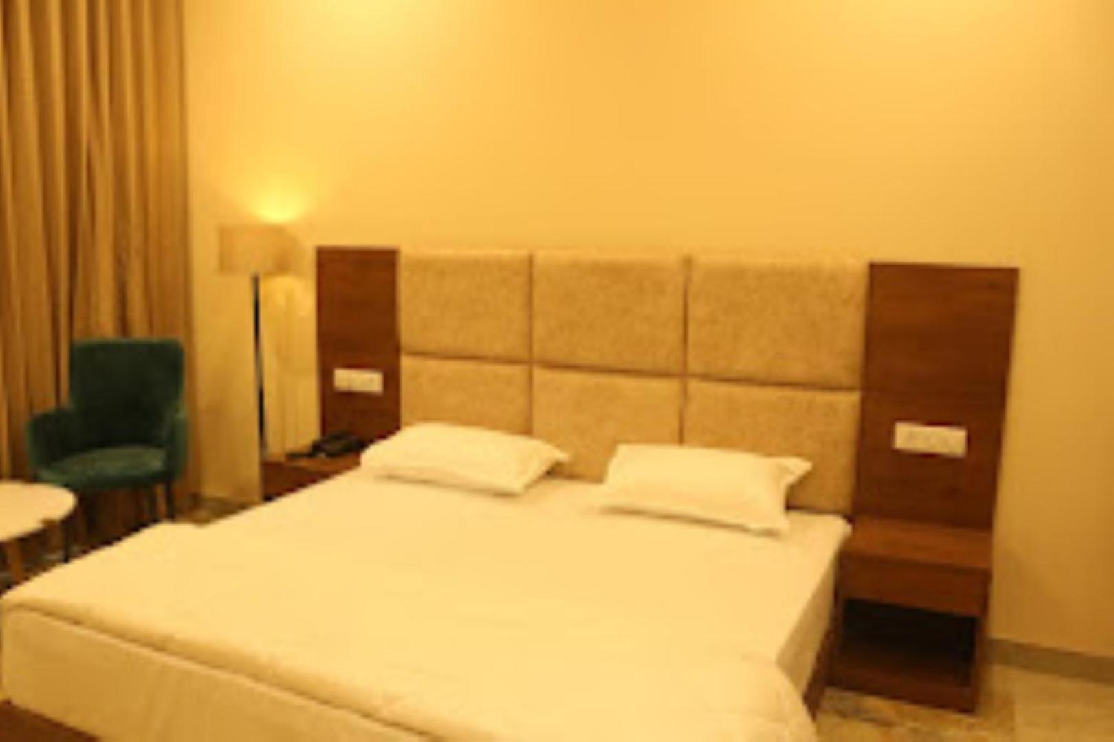 The Imperial Hotel And Convention Centre Kanpur Ngoại thất bức ảnh