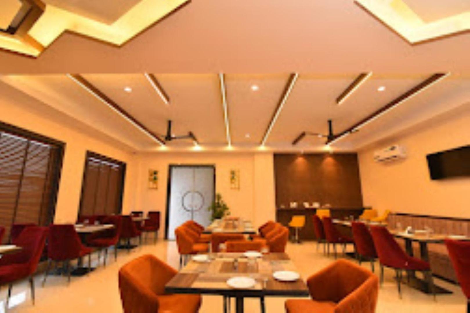 The Imperial Hotel And Convention Centre Kanpur Ngoại thất bức ảnh